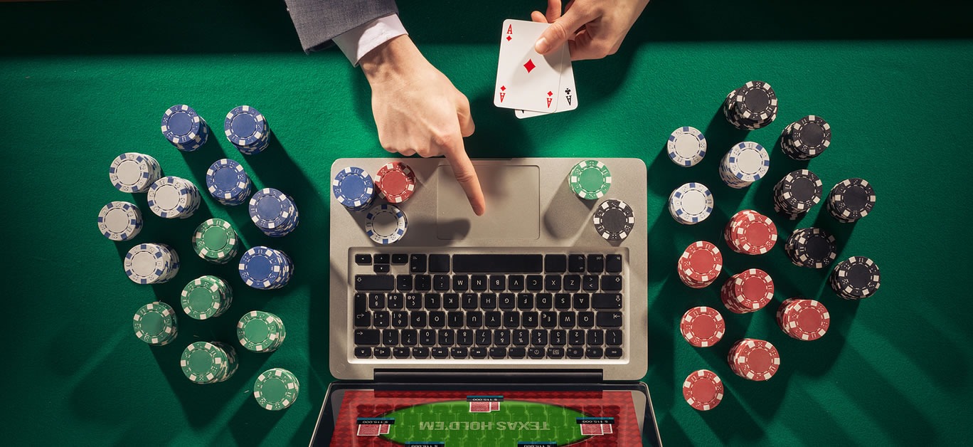 The Evolution of Online Casino Poker Games: From Basic to Advanced